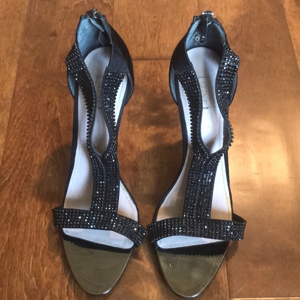 🖤Glint Devin Sparkle T-Strap 4” Heel Sandals🖤
